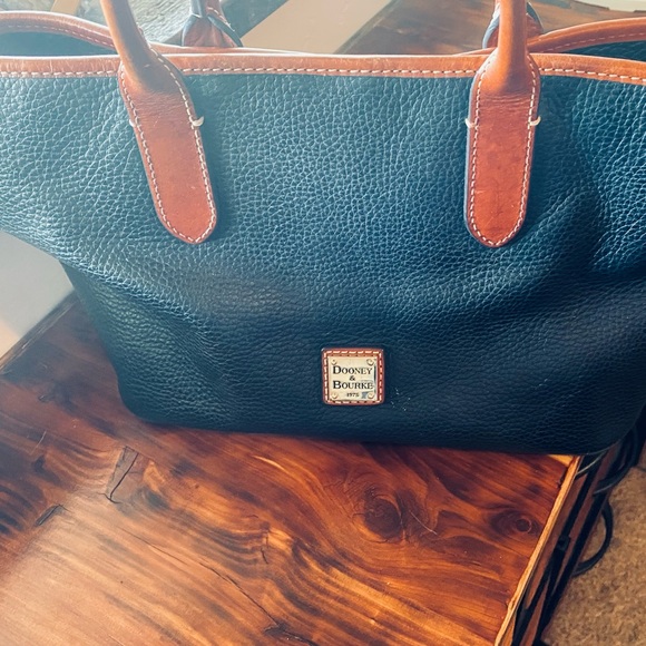 🖤 Dooney & Bourke Black and Brown Leather Purse.🖤 - Picture 5 of 12